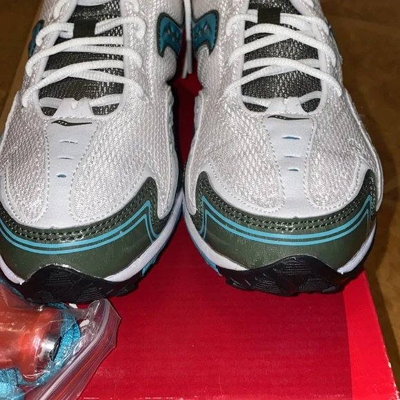 Saucony Women's White and Blue Running Shoes - Picture 5 of 11